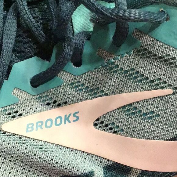 Brooks Launch 6 Teal White Lace Up Athletic Running Shoes - Picture 15 of 16